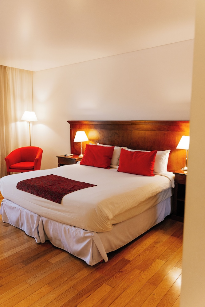 Deluxe Room - Photo 3