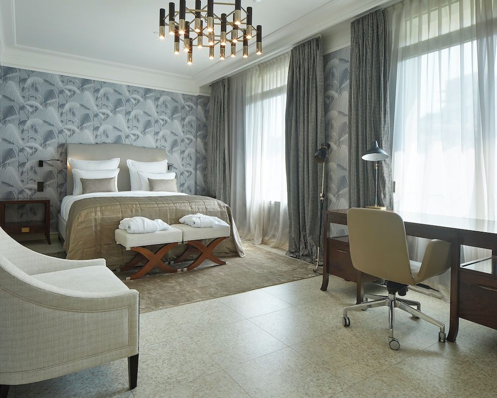 Junior Room