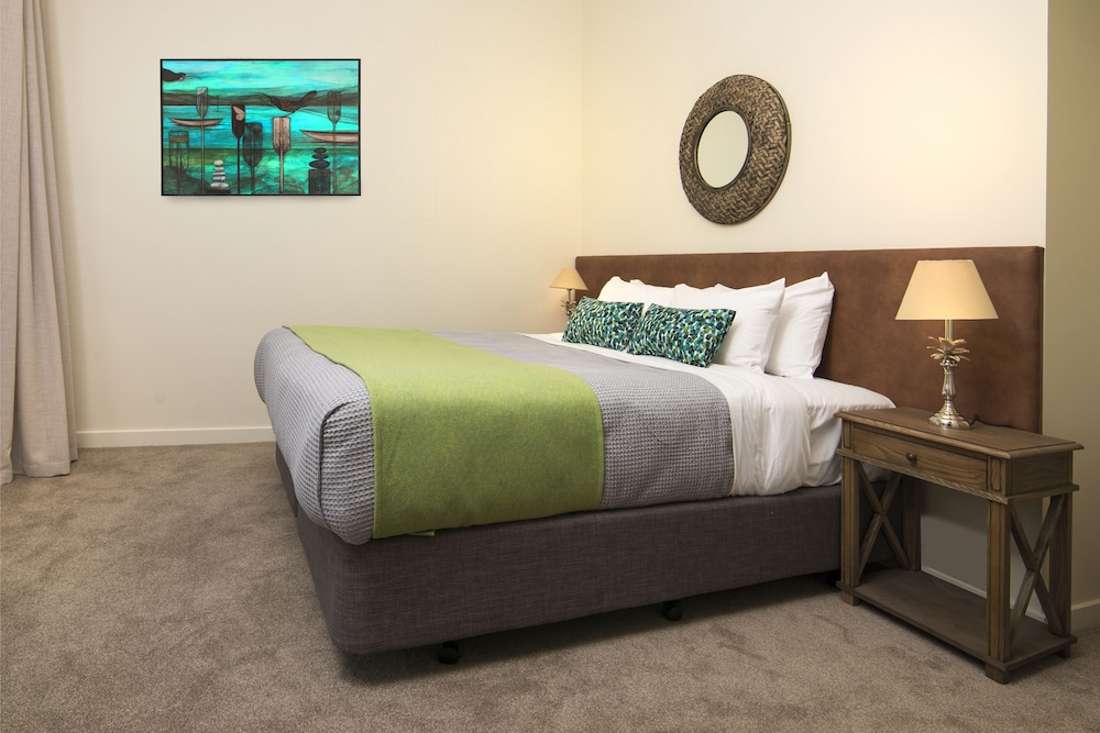 Endeavor Suite photo 1