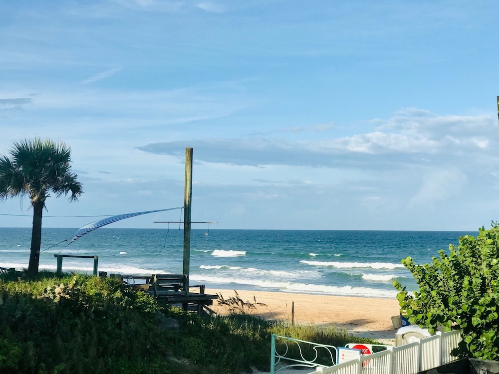 Studio, Ocean View, Beachside (Just Beachy) photo 2