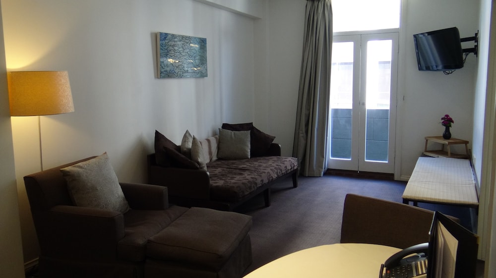Deluxe Room, 1 King Bed, City View