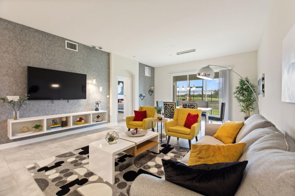 Condo, 2 Bedrooms