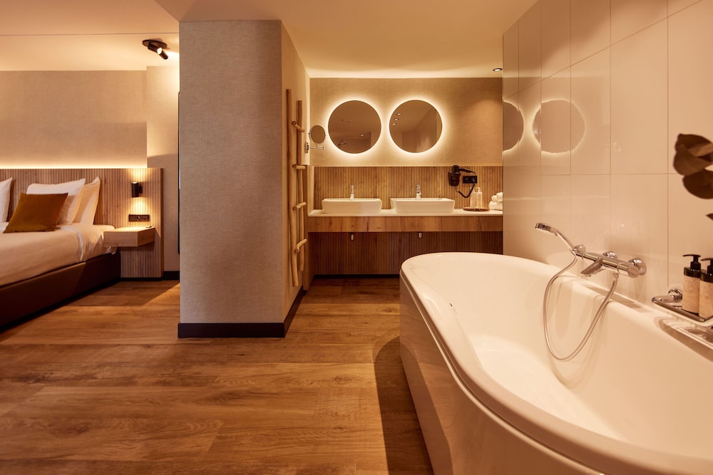 Junior Suite - Photo 1