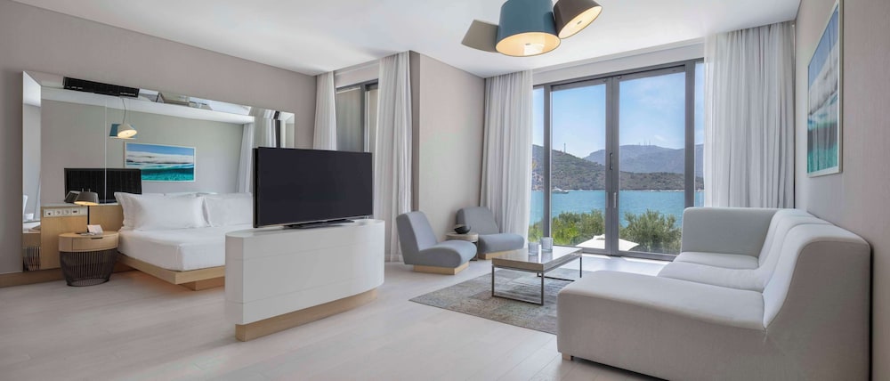 Junior Suite, 1 King Bed, Balcony