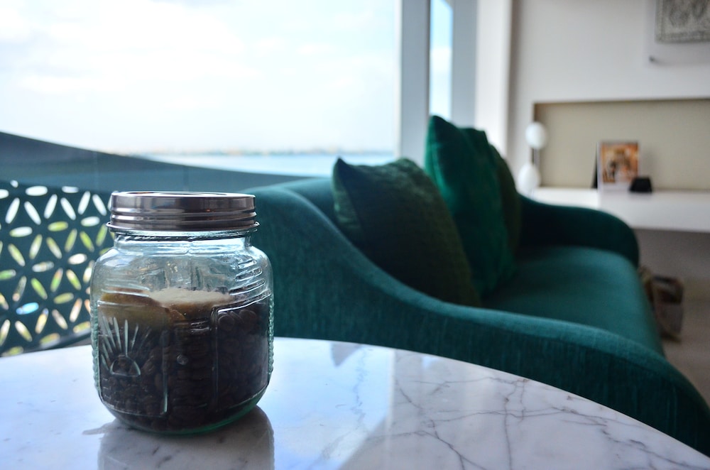 Lake view room - Photo 7