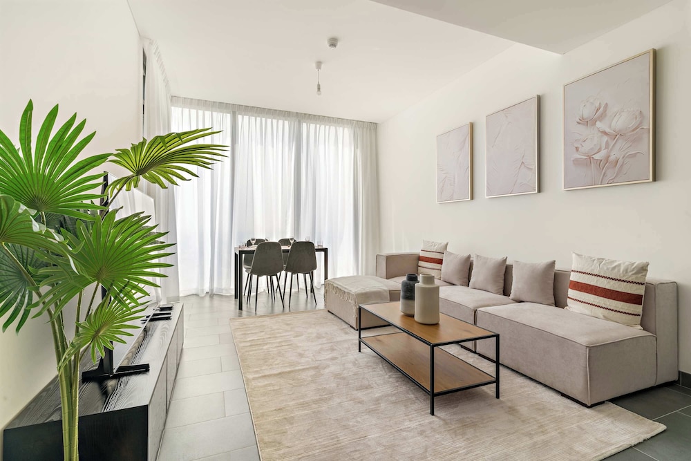 Apartment photo 1