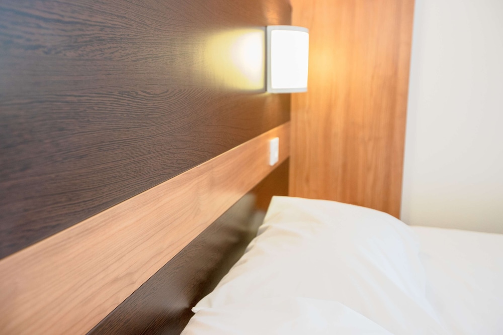 Standard Room, 3 Twin Beds - Photo 2