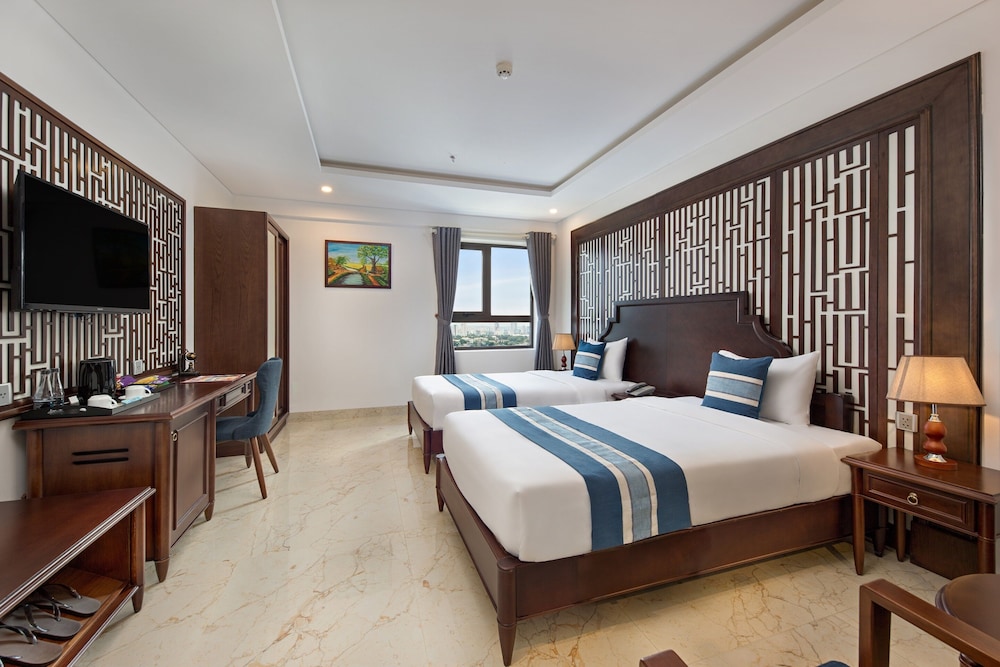Deluxe Twin Room, City View photo 1