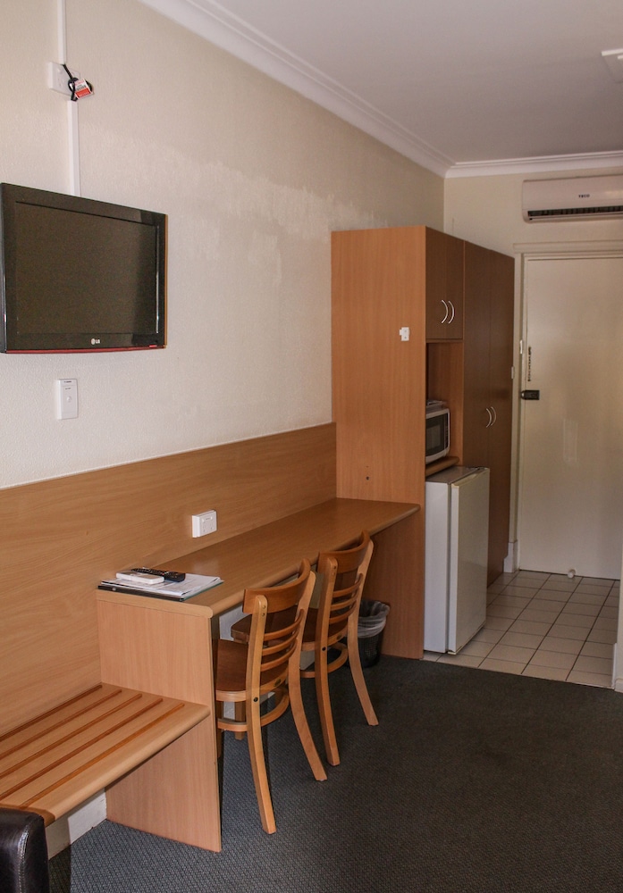 Queen Room photo 3