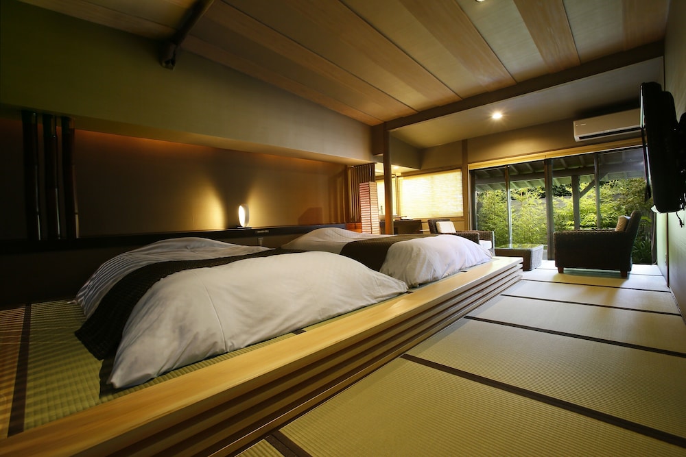 Japanese Room with Open Air Bath
