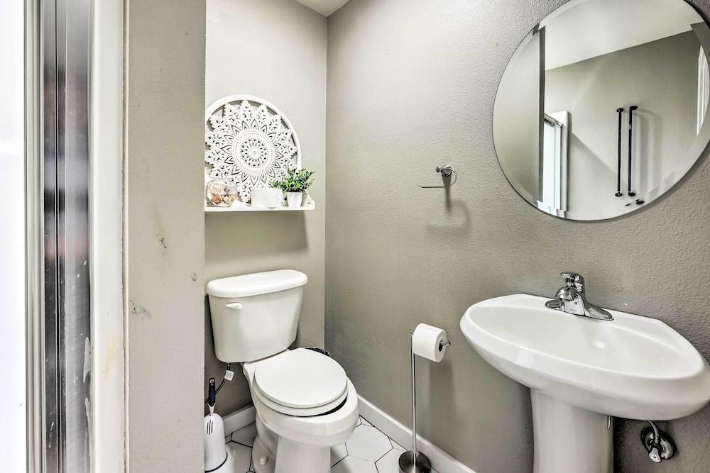 House (4 Bedrooms) photo 2