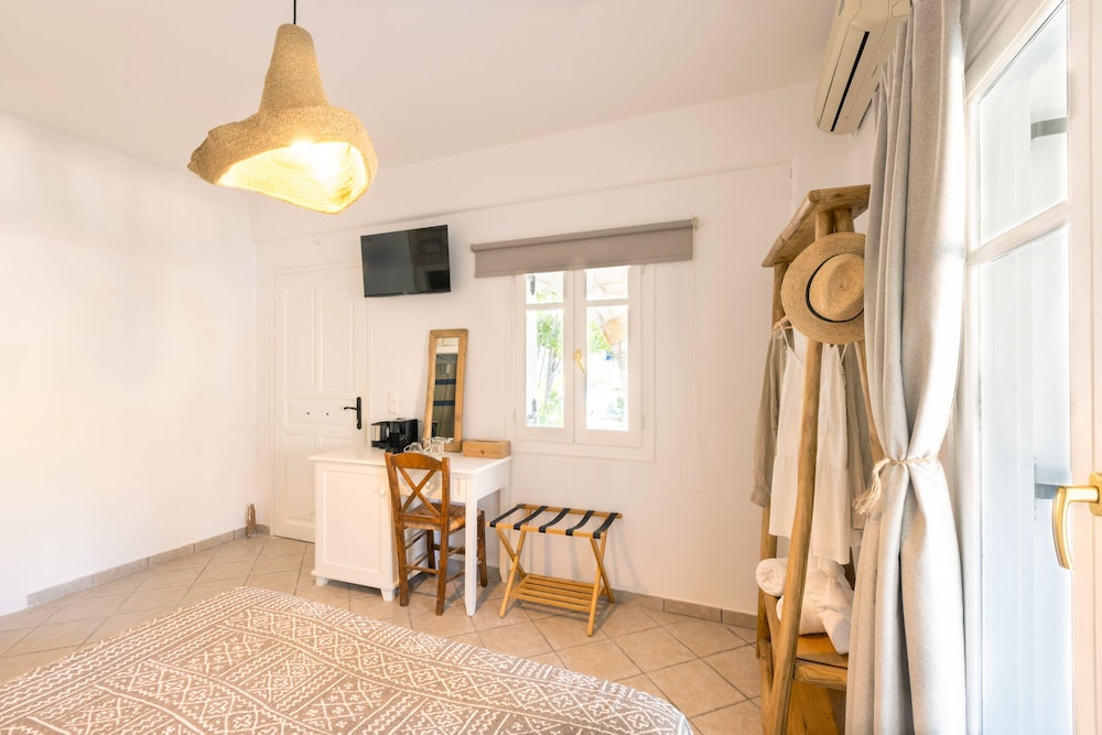 Standard Studio, Hill View