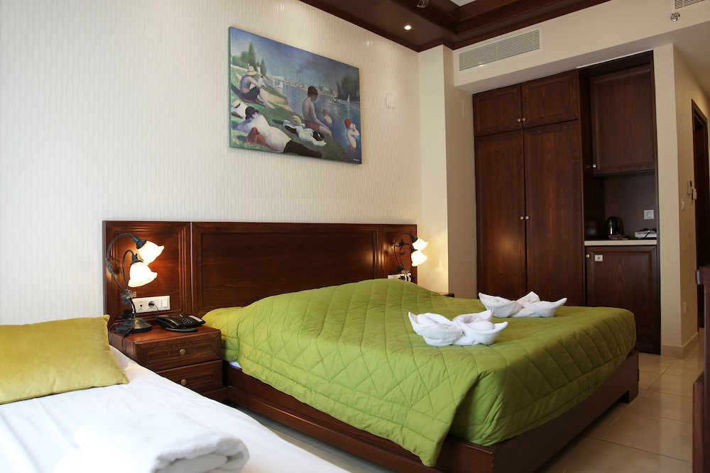 Deluxe Triple Room With Mountain View photo 3