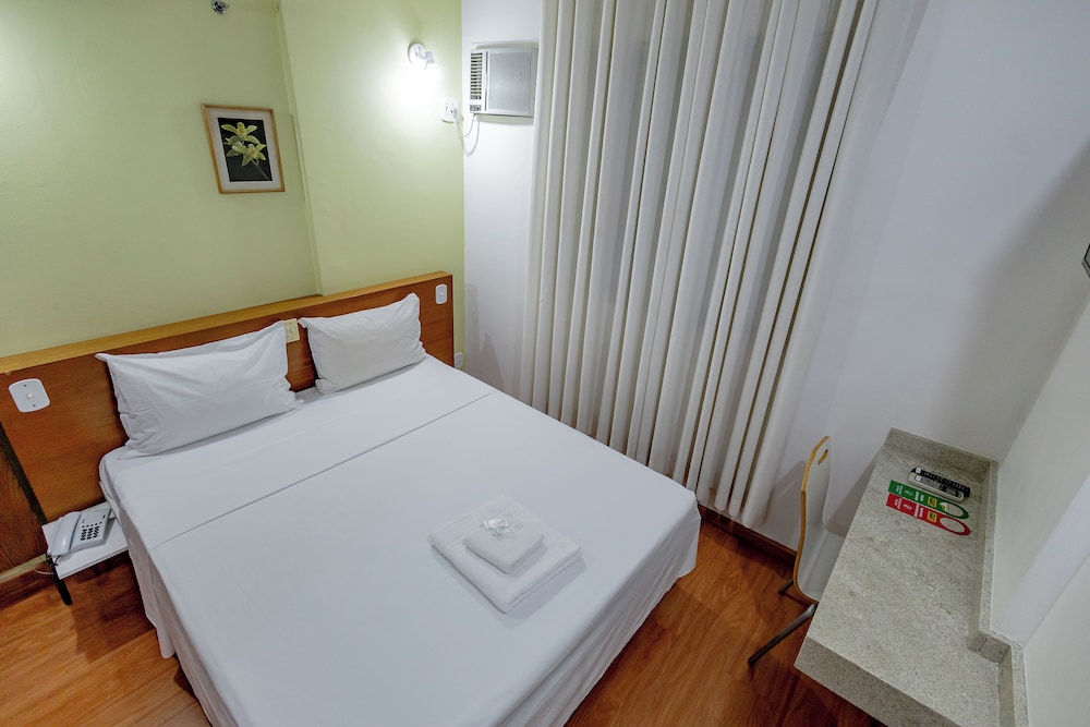 Standard Room (Essential) photo 2