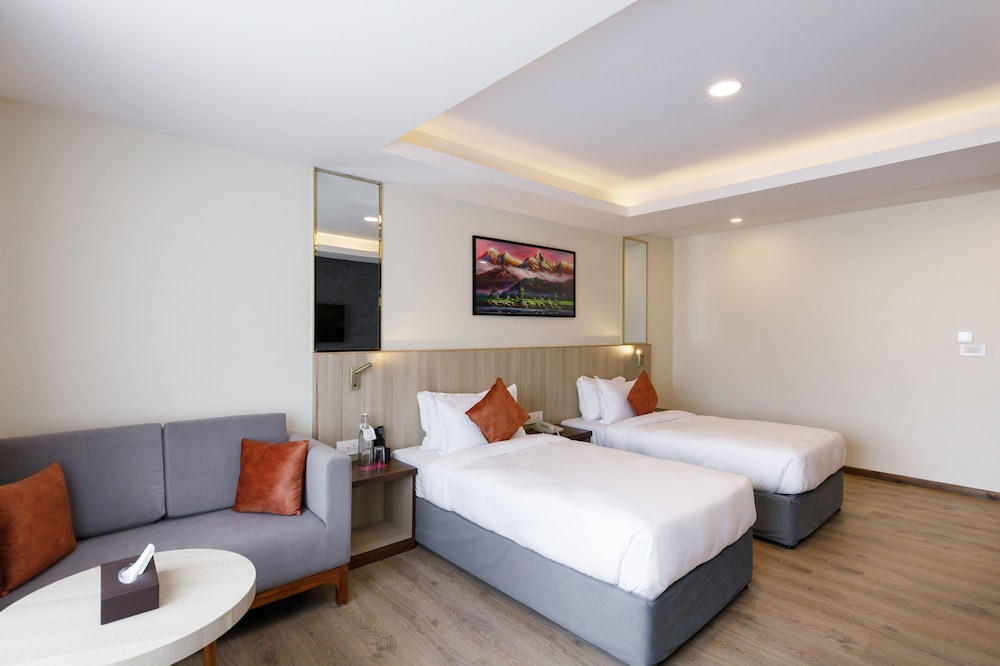 Premium Twin Room photo 3