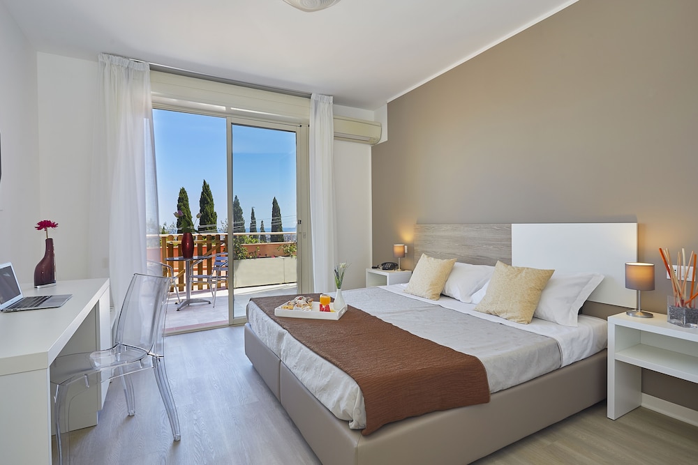 Economy Double Room - Photo 1