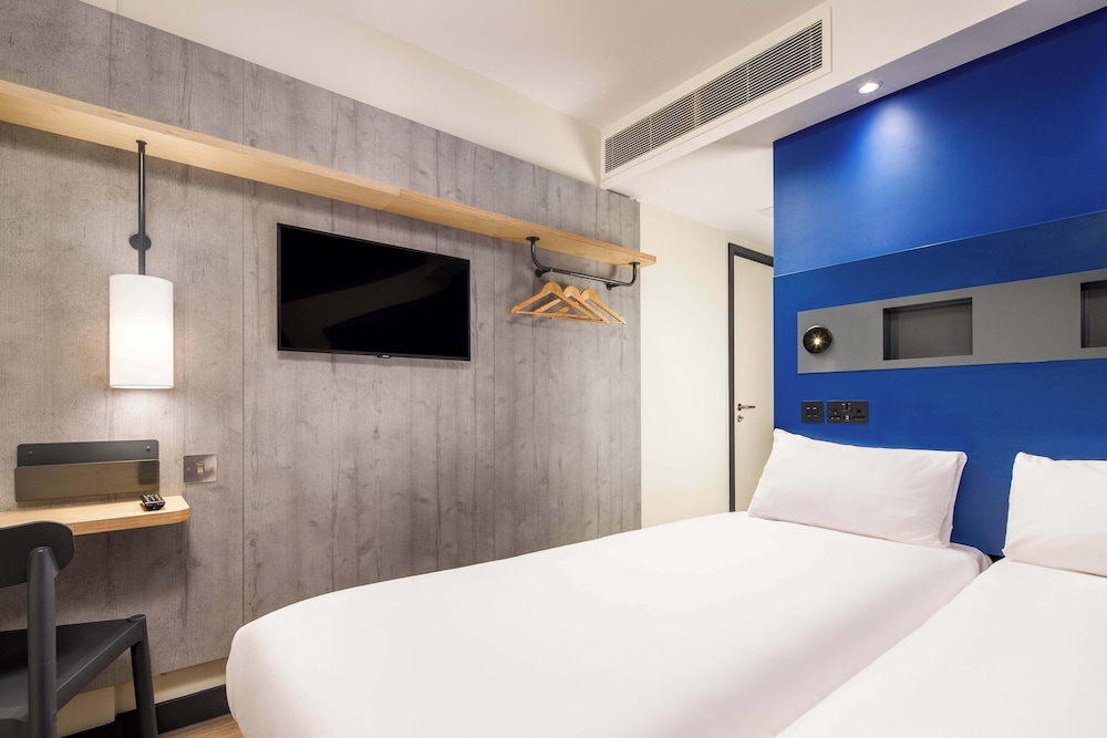 Standard Twin Room, 2 Twin Beds - Photo 10