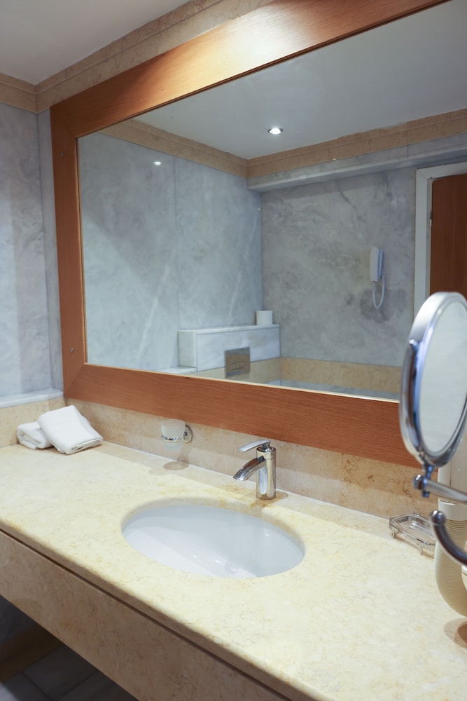 Deluxe Double or Twin Room, Sea View photo 3
