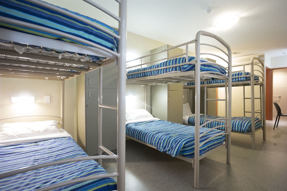 Bed in 6-Bed Mixed Dormitory with Ensuite