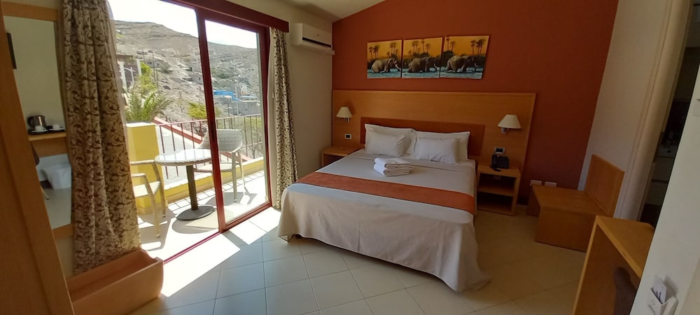 Comfort Double Room, 1 Double Bed, Non Smoking, Mountain View photo 1