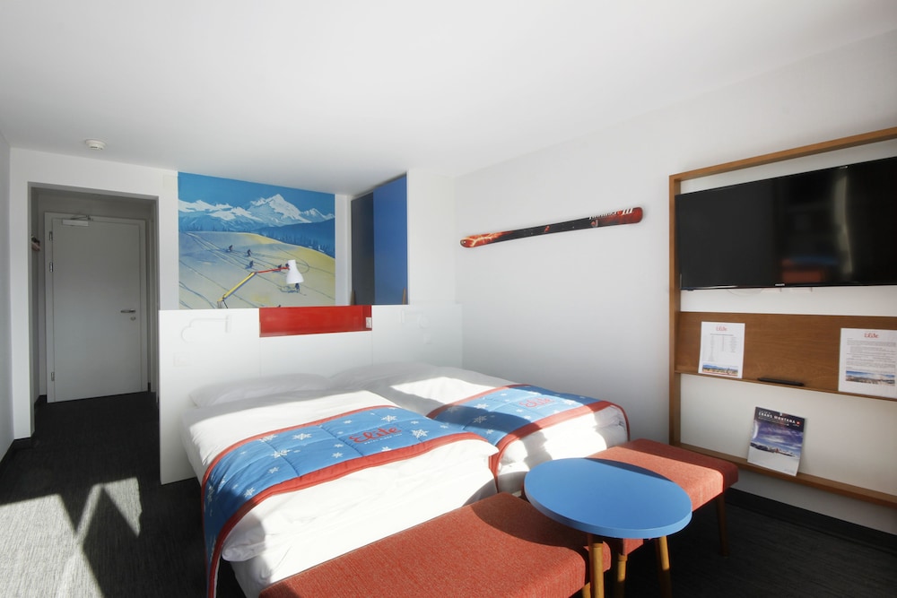 Superior Double Room, Multiple Beds, Balcony, Mountainside photo 3