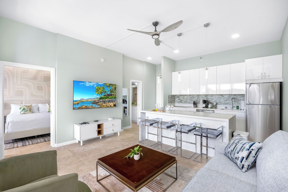 Premium Remodeled Condo with Ocean View and Parking: Premium Condo, 1 Bedroom, Air conditioning, Ocean View (0178) photo