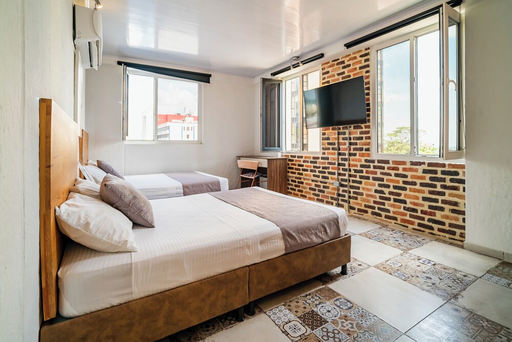 Quadruple Room, City View photo 1