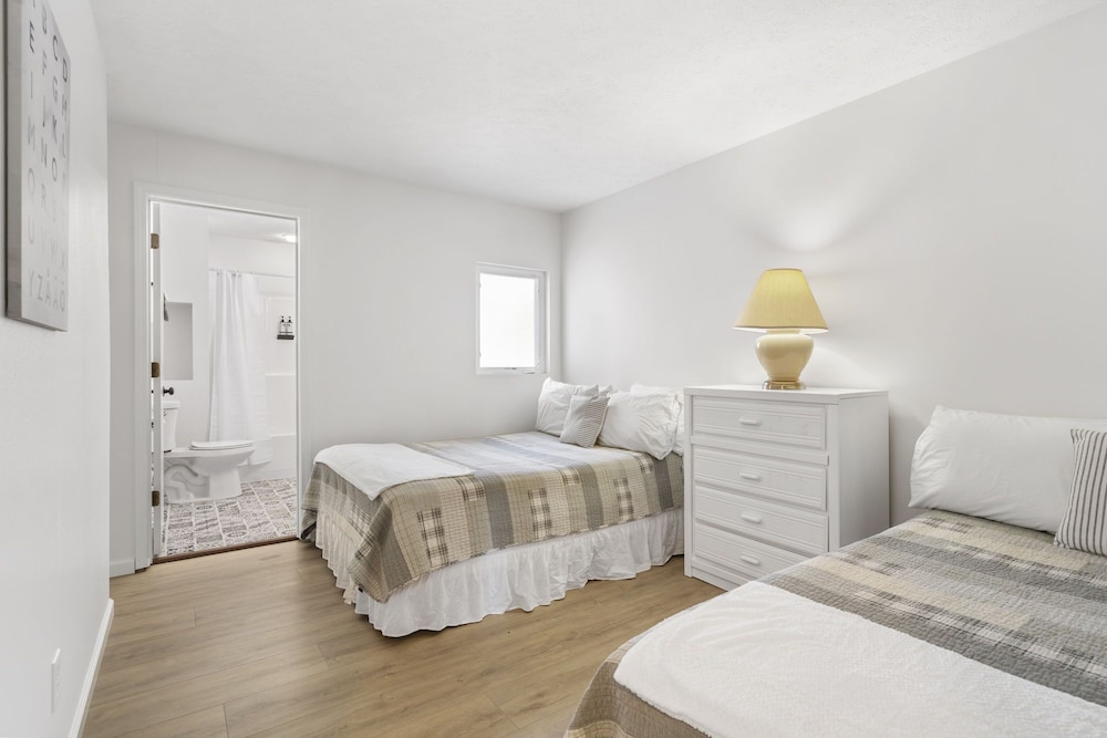 Cabin, Multiple Beds, Patio, Garden View (Mystic Woods Trio Branson)