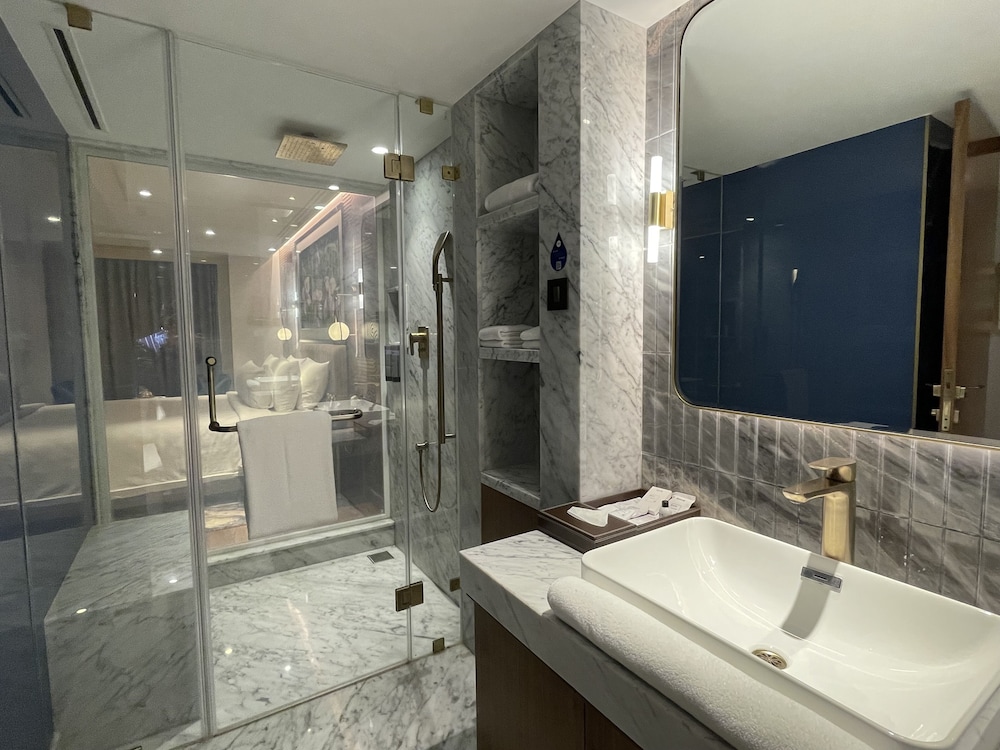 Premium Room with Airport Transfers