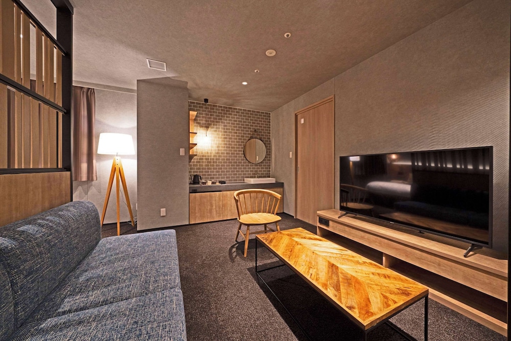 The Around Suite Room, Triple, Non Smoking - Photo 6