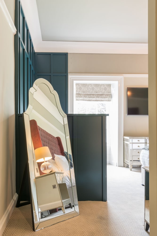 Sanctuary Suite photo 2