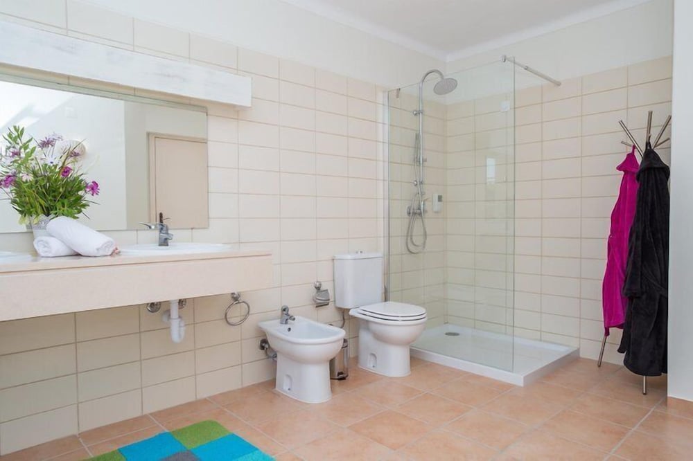 Villa, 4 Bedrooms, Private Pool, Jacuzzi photo 3