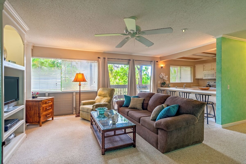Condo, 1 King Bed, Hot Tub, Pool View (120A) photo 1