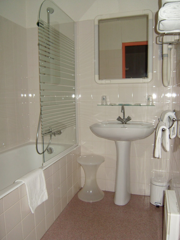 Superior Quadruple Room - Photo 4