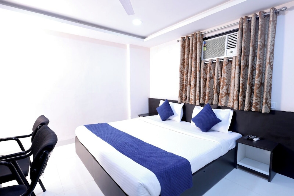 Deluxe Room, Balcony, City View