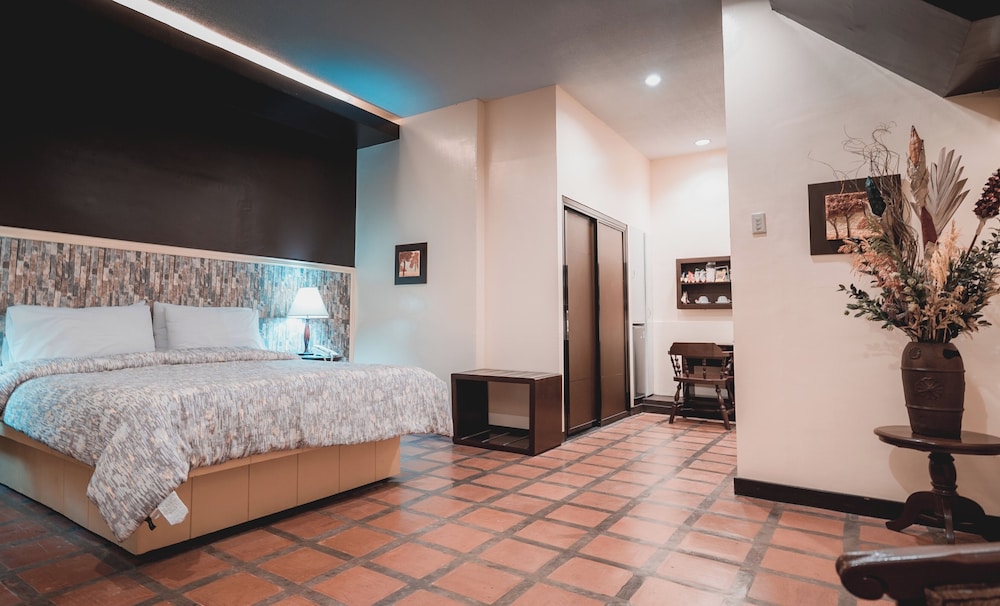 2 Suite Rooms