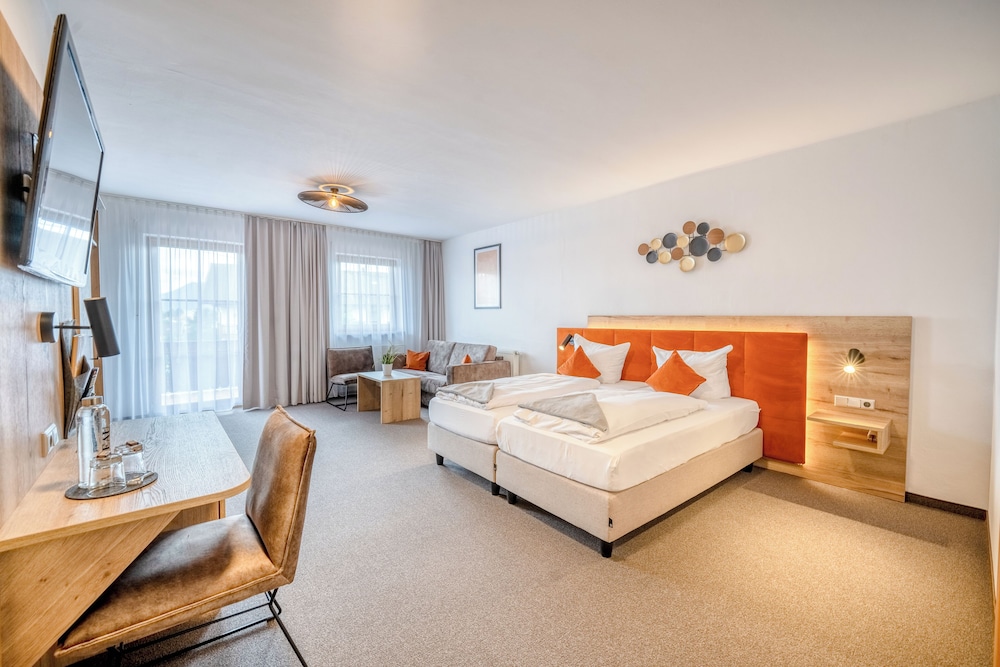 Grand Double Room photo 3