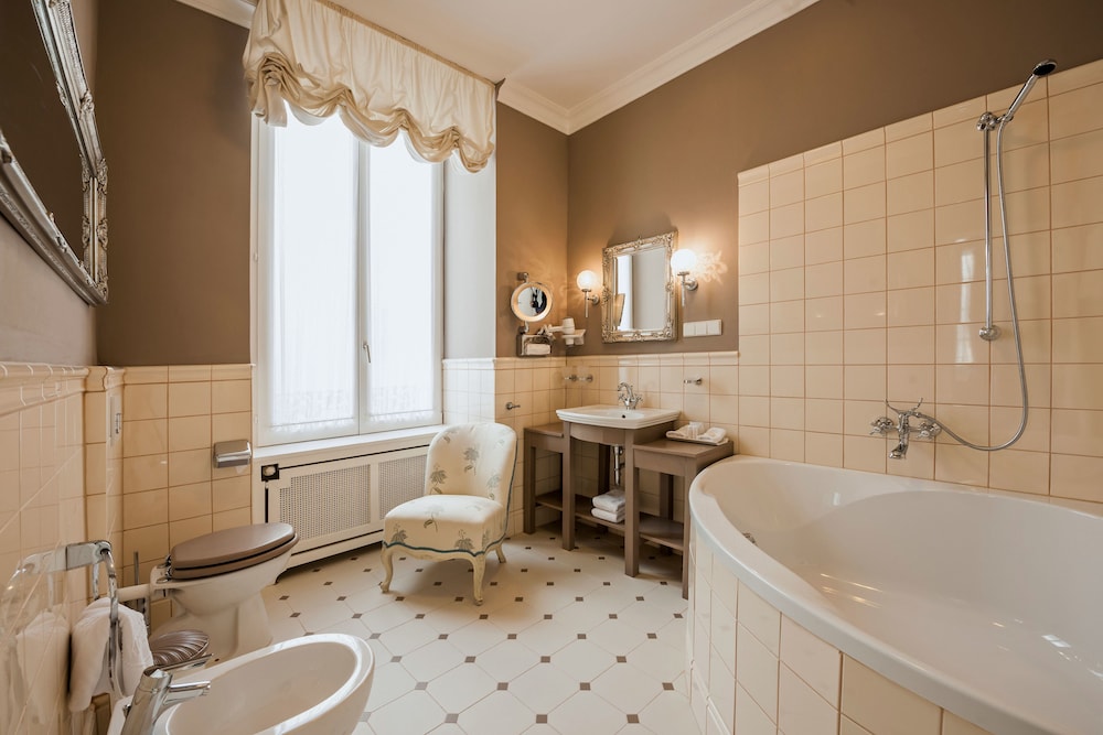 Quadruple Room - Photo 6
