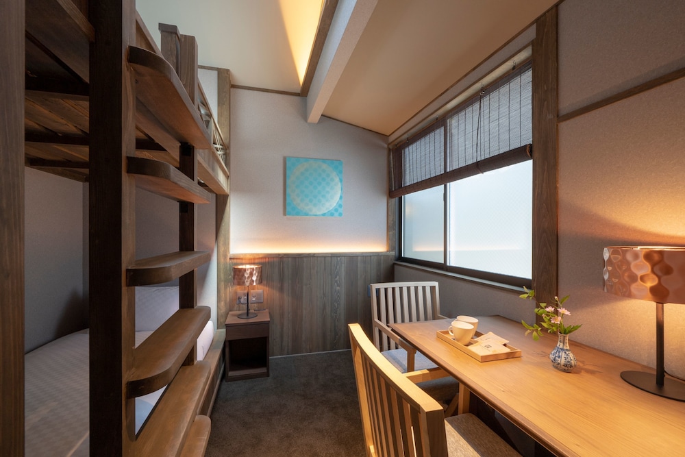 KAZE Twin Room photo 2