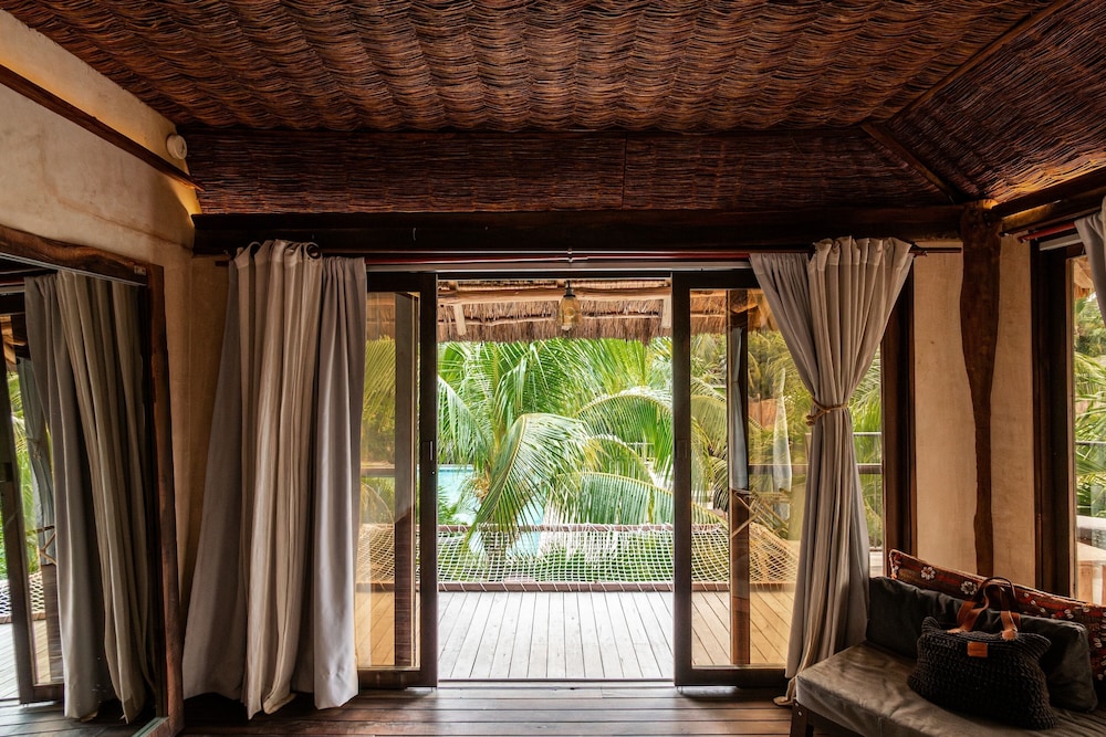 Junior Suite, Pool View - Photo 6