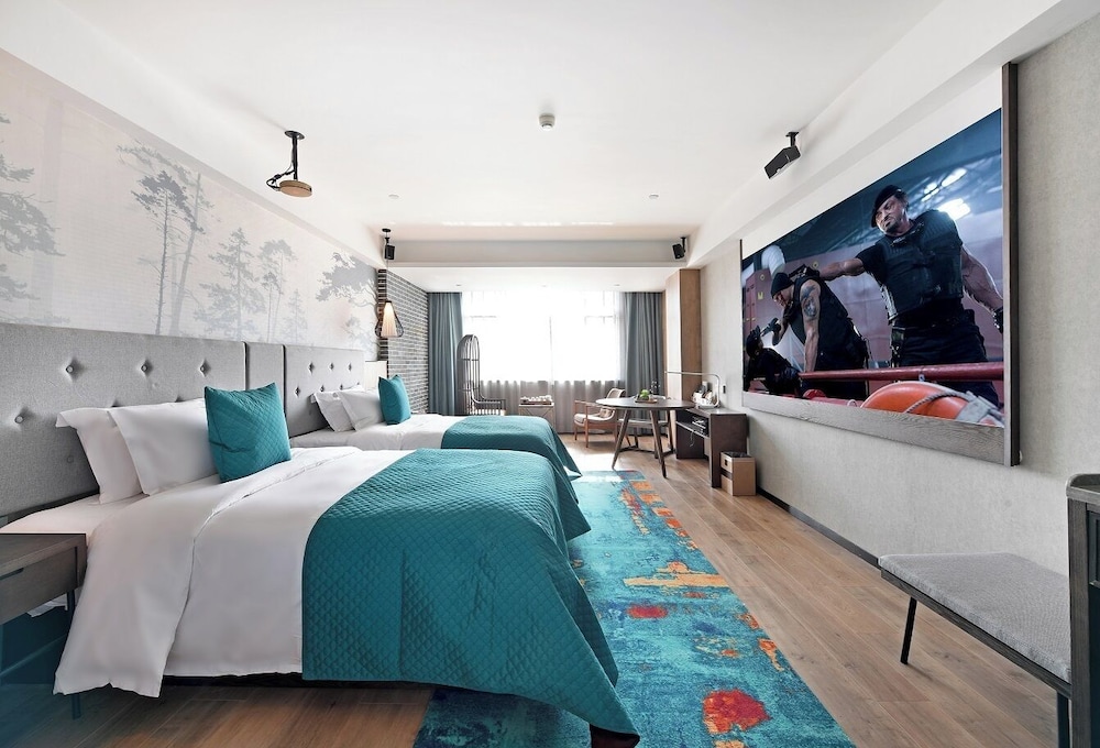 Basic Twin Room, City View