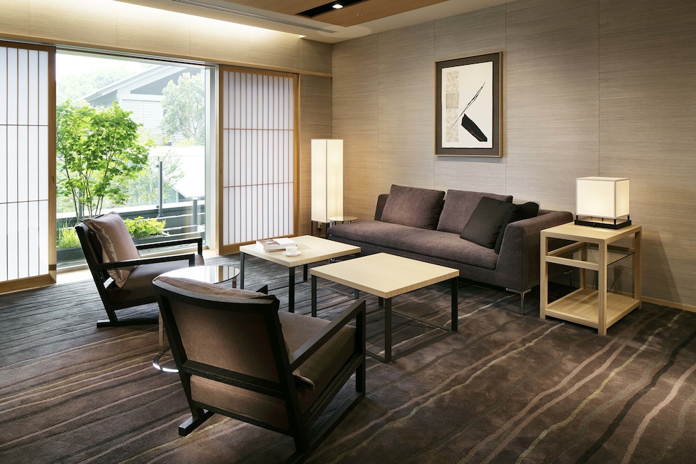 Garden Suite Twin, Non Smoking (Breakfast & Club Lounge Access Included)