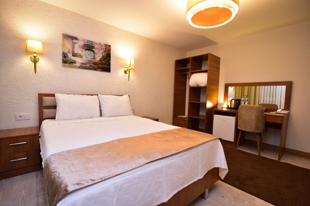 Standard Room photo 2