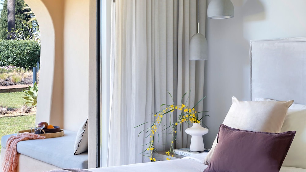 Luxury Apartment, 2 Bedrooms - Photo 2