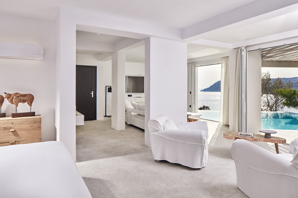 Executive Suite, Private Pool - Photo 6