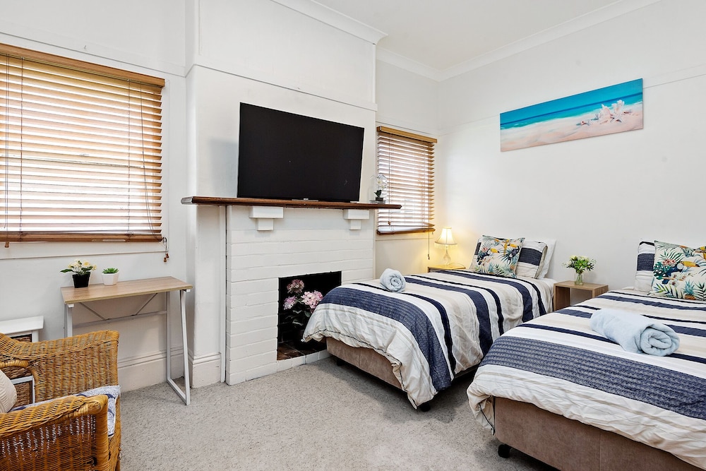 Apartment, 2 Bedrooms, Garden Area (Apartment 4) photo 3