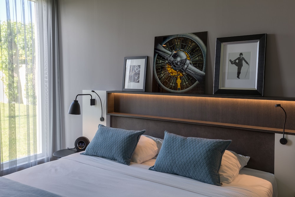 Standard Double Room, City View photo 1