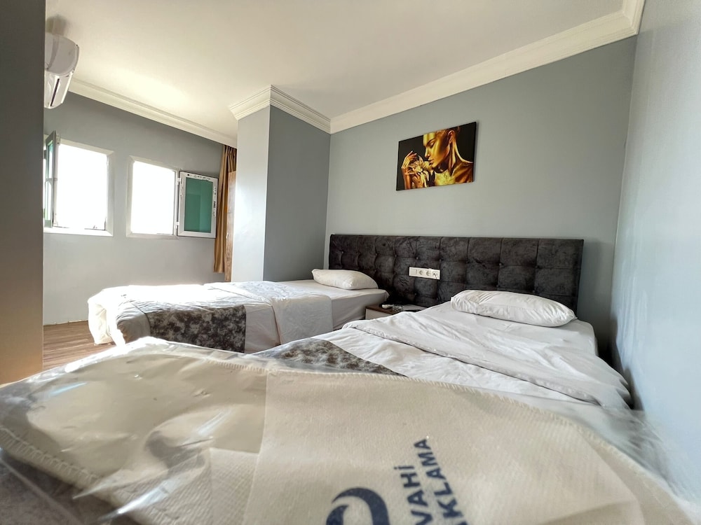 Classic Twin Room - Photo 1