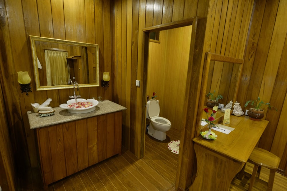 Floating Bungalow photo 3
