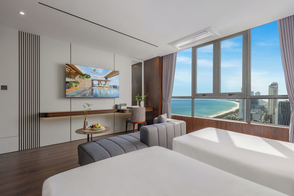 Family Room, 2 Bedrooms, Partial Ocean View
